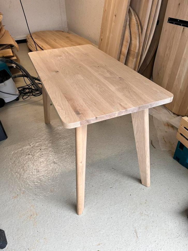 table-outlet