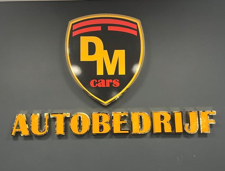D en M Cars