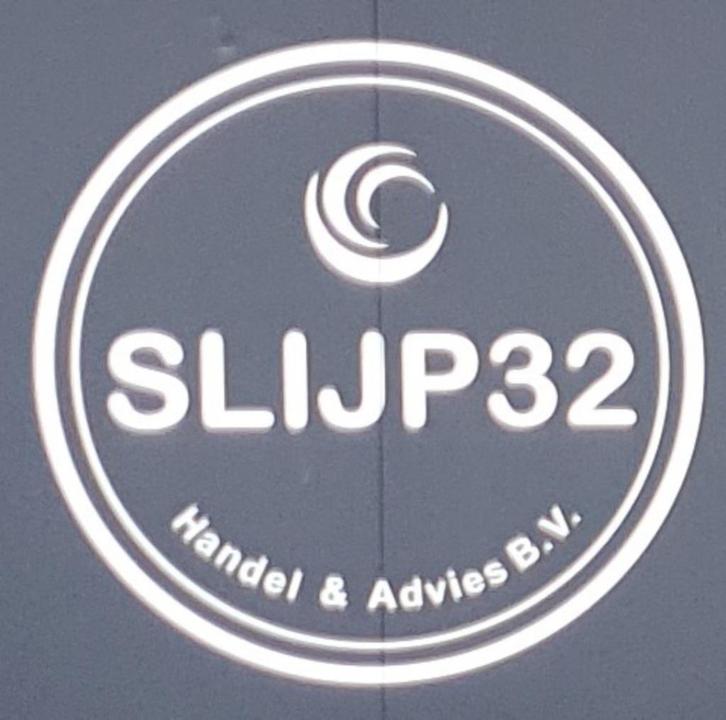 Robert, SLIJP32