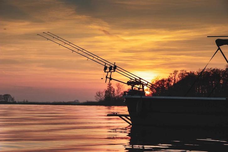 Carpsucces karperboot verhuur