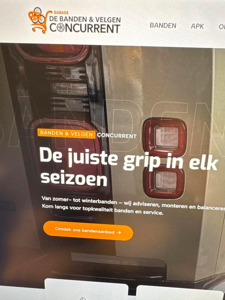 De banden en velgen concurrent 