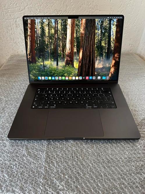 Apple & More