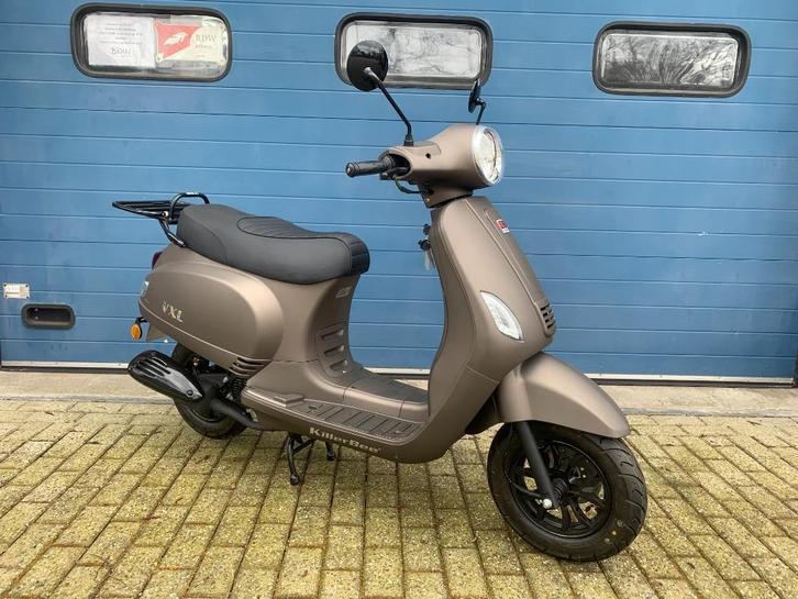 Brian Bikes motoren en scooters